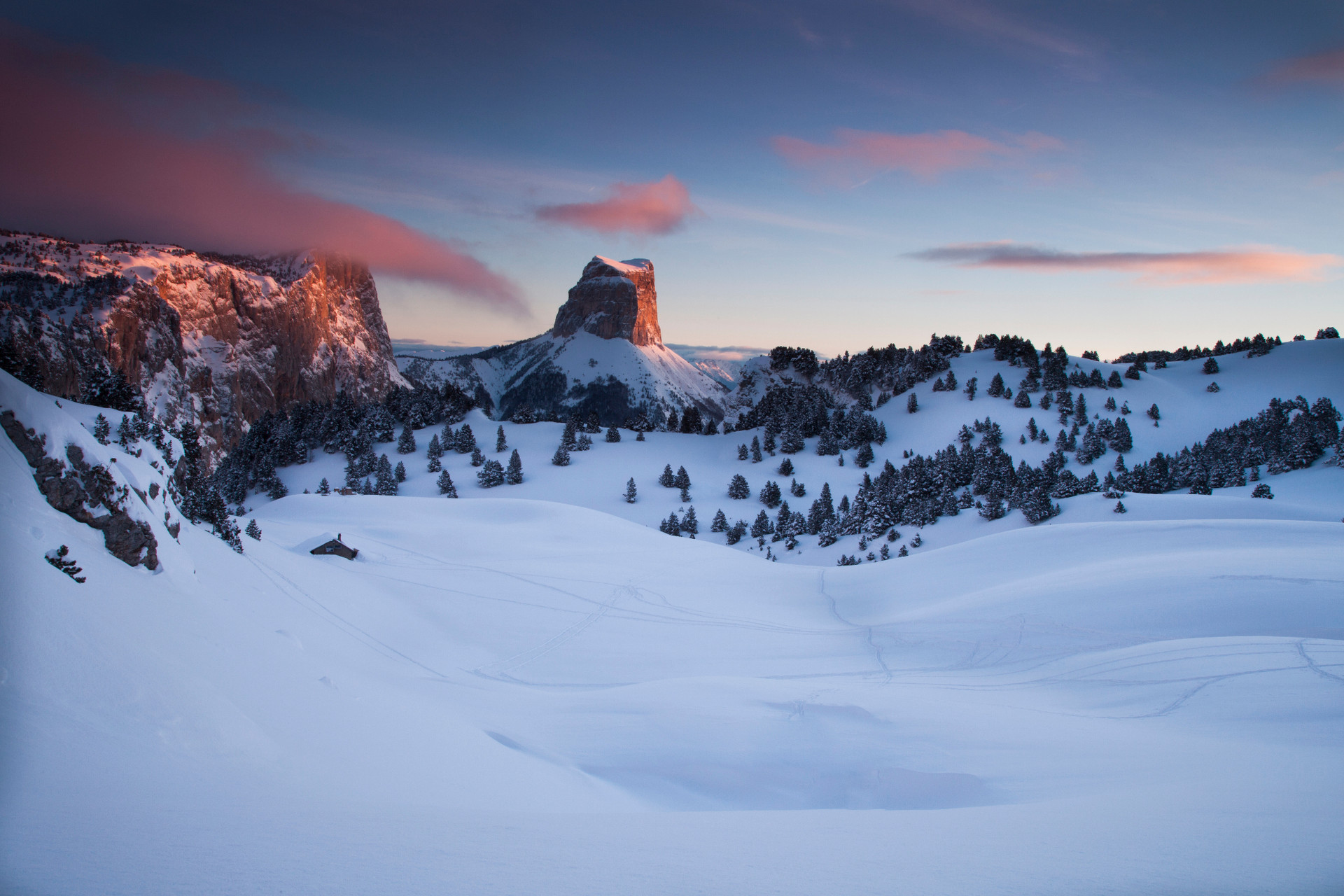 Sandrine Booth/prises2vues Alba sul Monte Aiguille