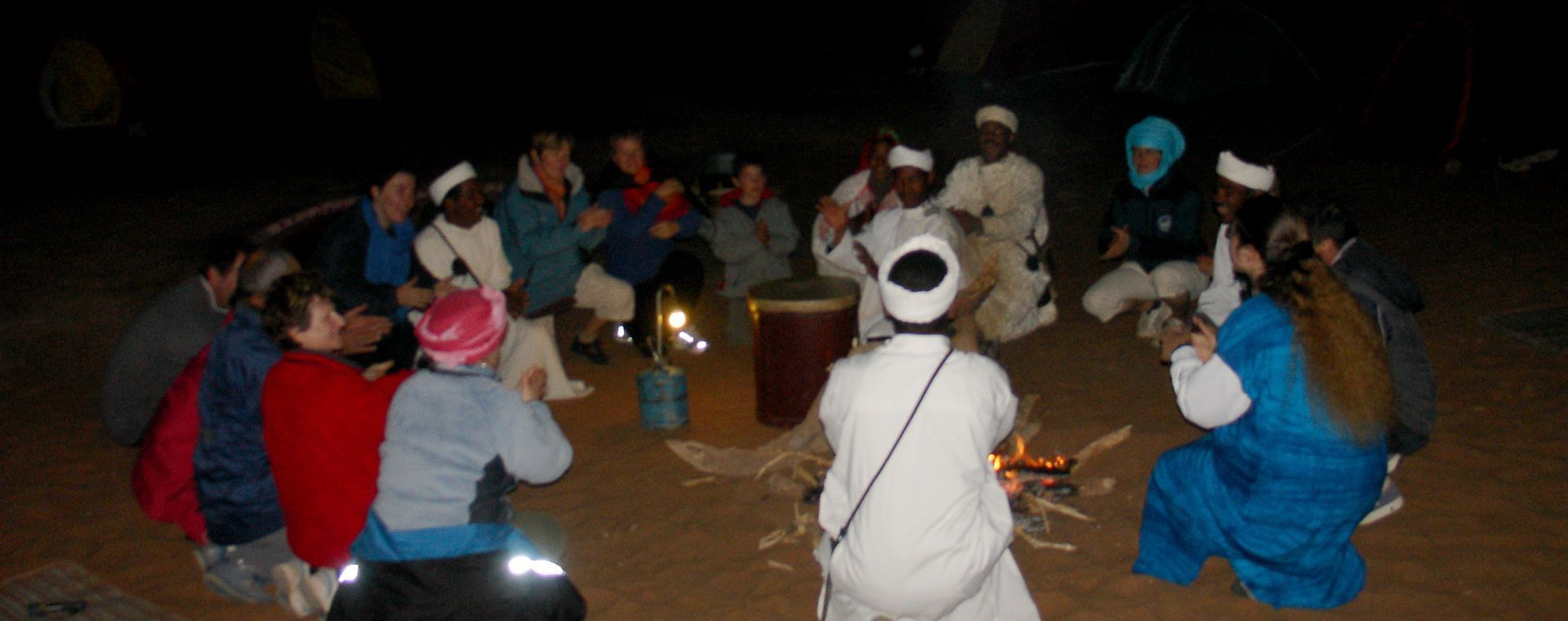 Serata berbera attorno al fuoco - Marocco