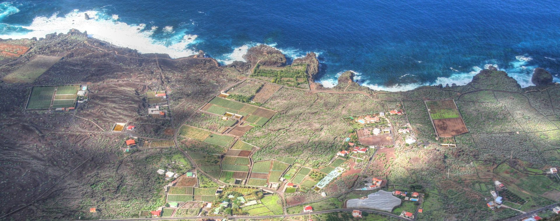 Costa e terreni coltivati visti dall’alto - Frontera - El Hierro - Isole Canarie - Spagna