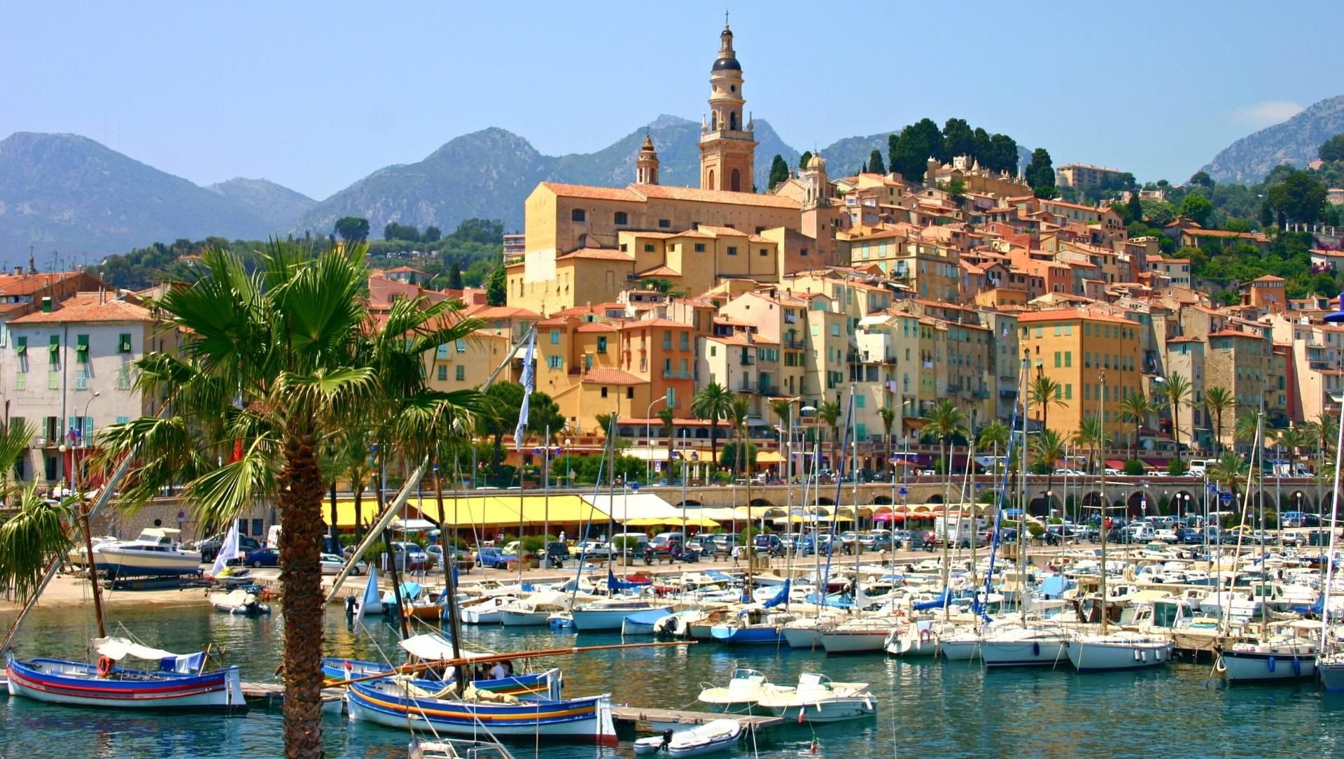 Porto e città vecchia di Mentone - Costa Azzurra - Francia
