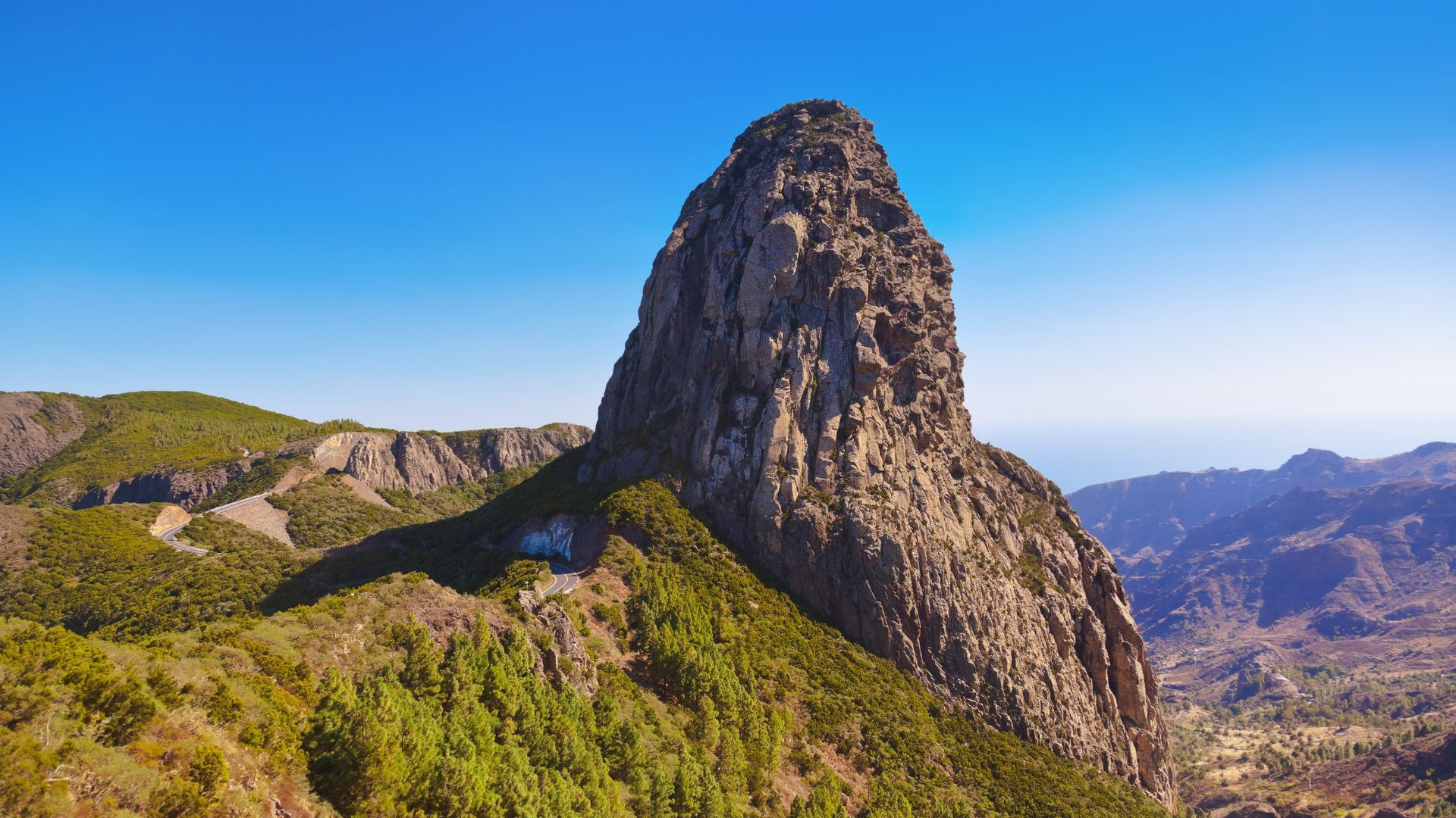 Roque de Agando, monolite vulcanico - La Gomera - Isole Canarie - Spagna