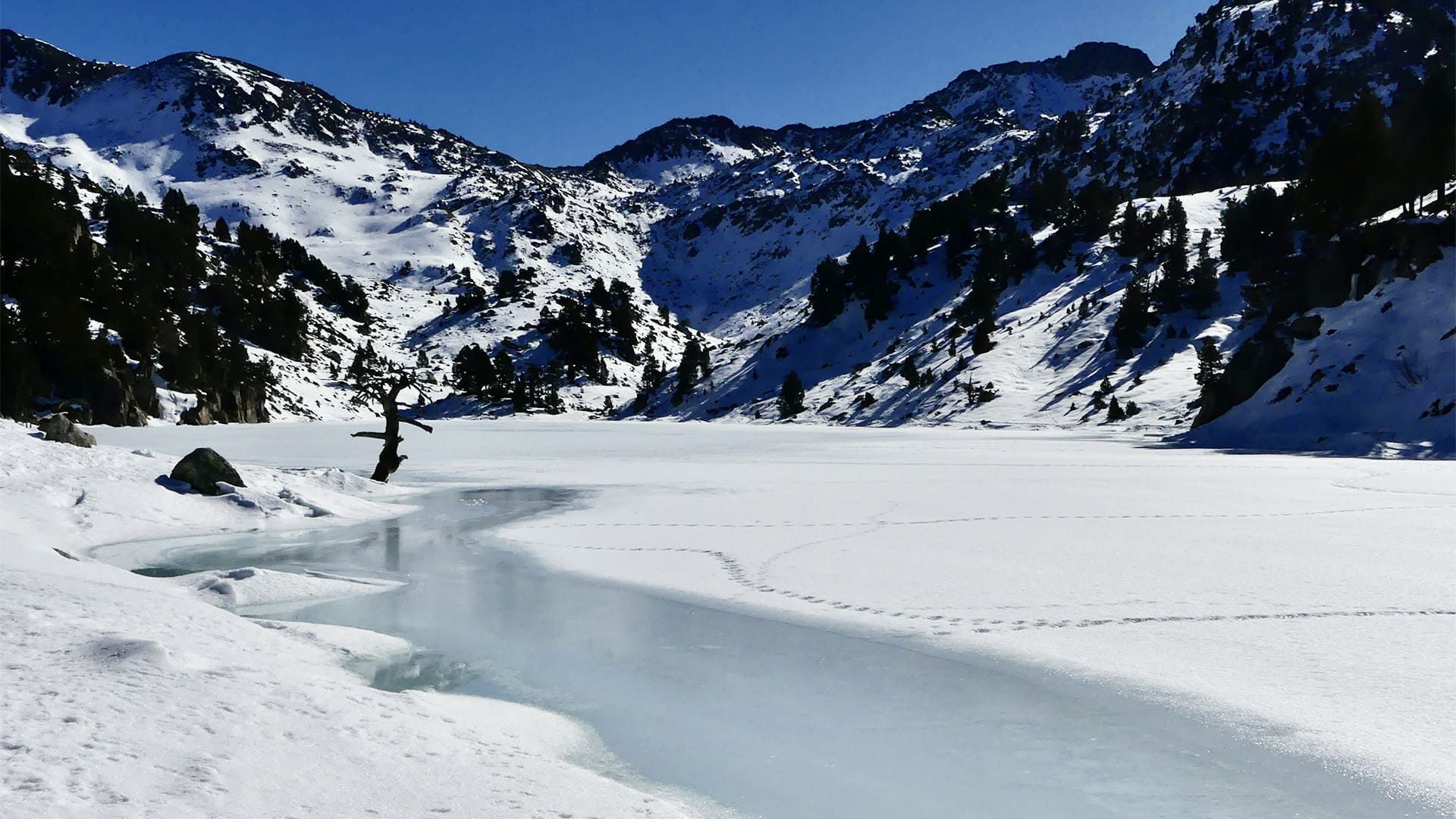 Fiume ghiacciato - Encantats - Pirenei - Spagna