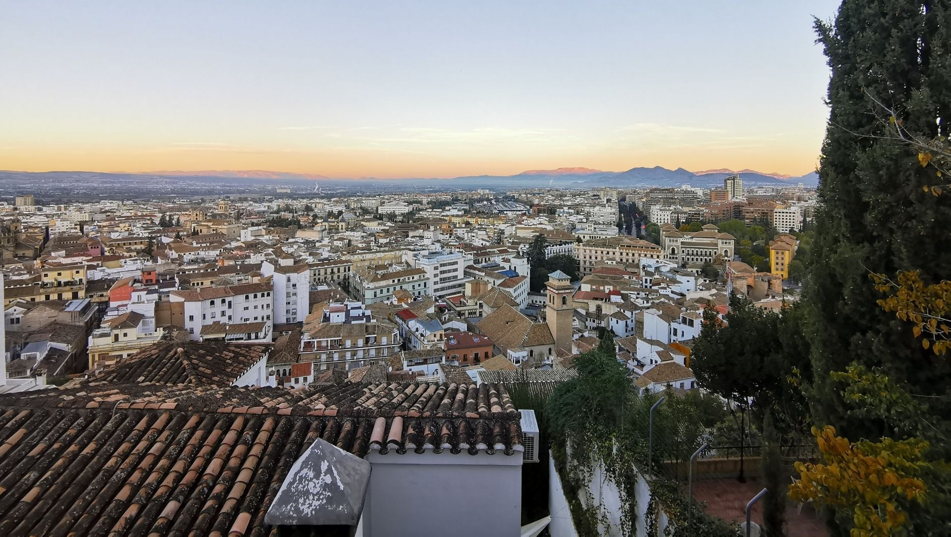 Granada all’alba dall’Albaicín - Andalusia - Spagna