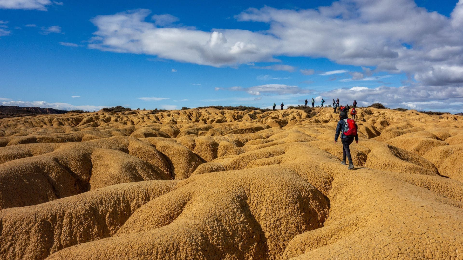 © K. Lagarde Randonneurs dans le désert des Bardenas - Navarre - Espagne