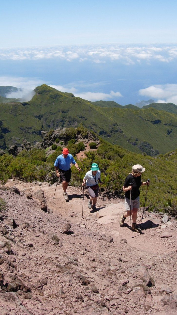 Escursionisti vicino a Encumeada - Madeira - Portogallo