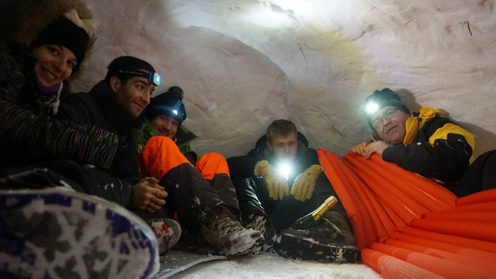 Notte in igloo con lampade frontali - Hauts Plateaux du Vercors - Francia