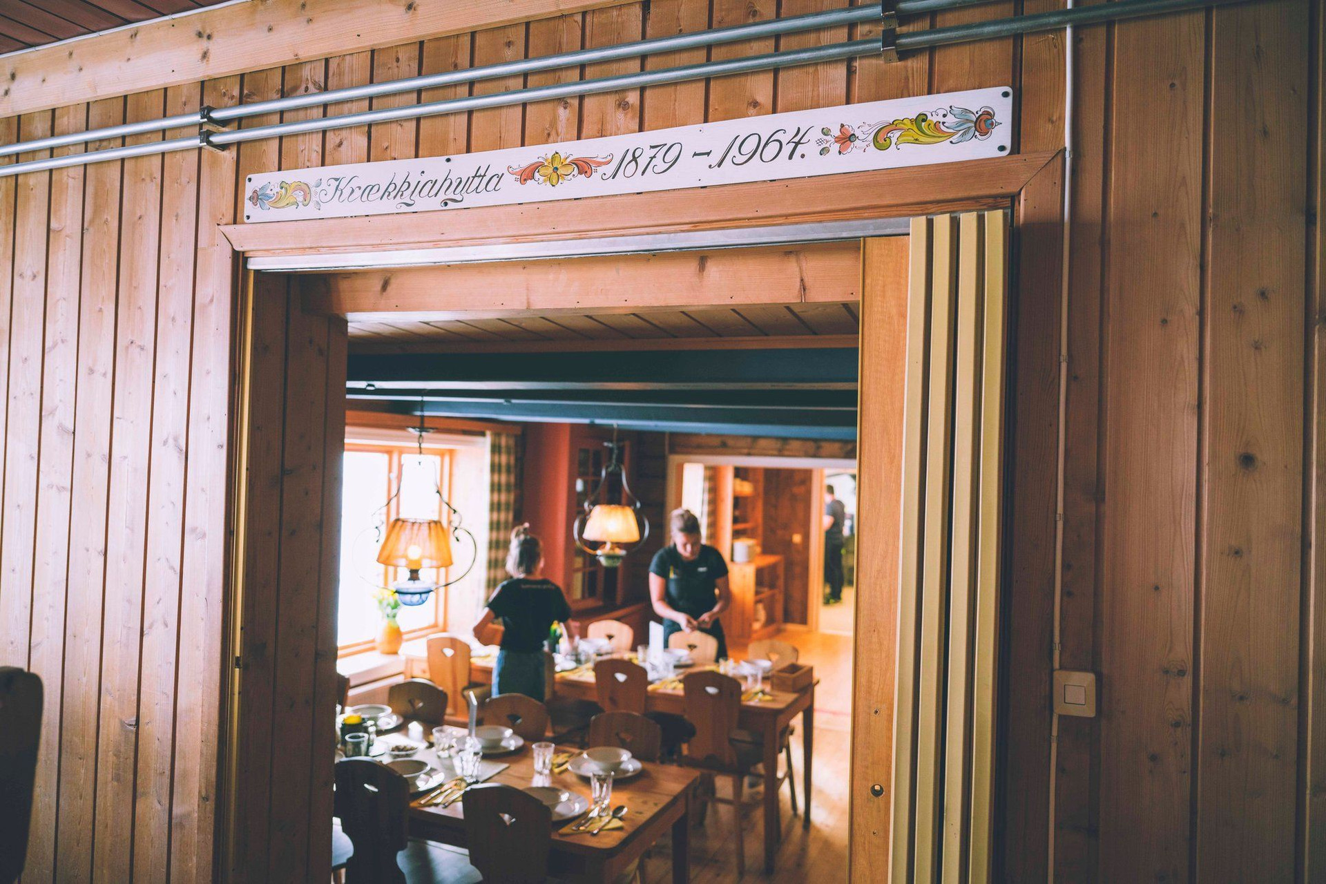 Sala da pranzo del rifugio di montagna Krækkja - Norvegia