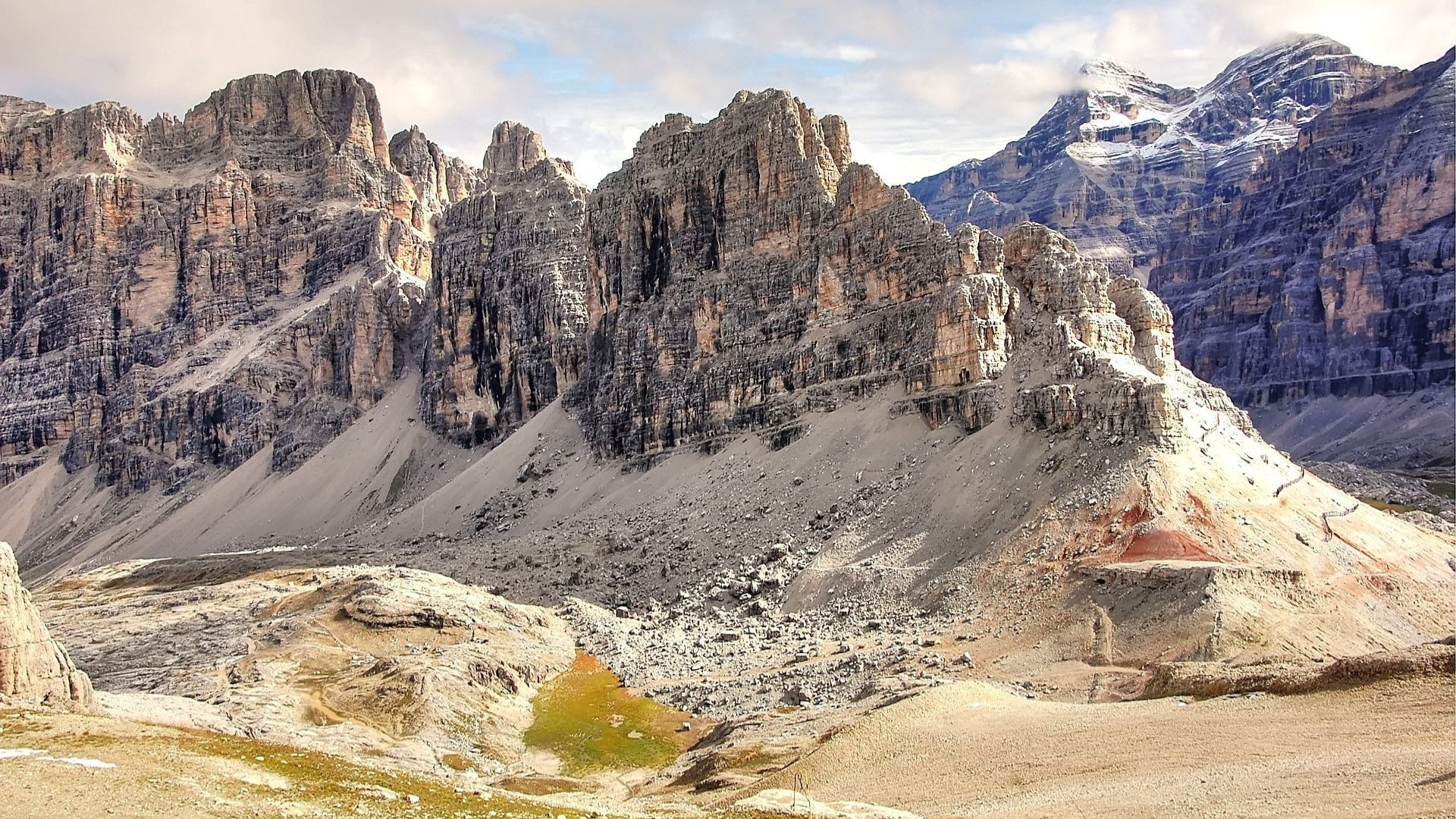 Massif du Lagazuoi - Dolomites - Italie