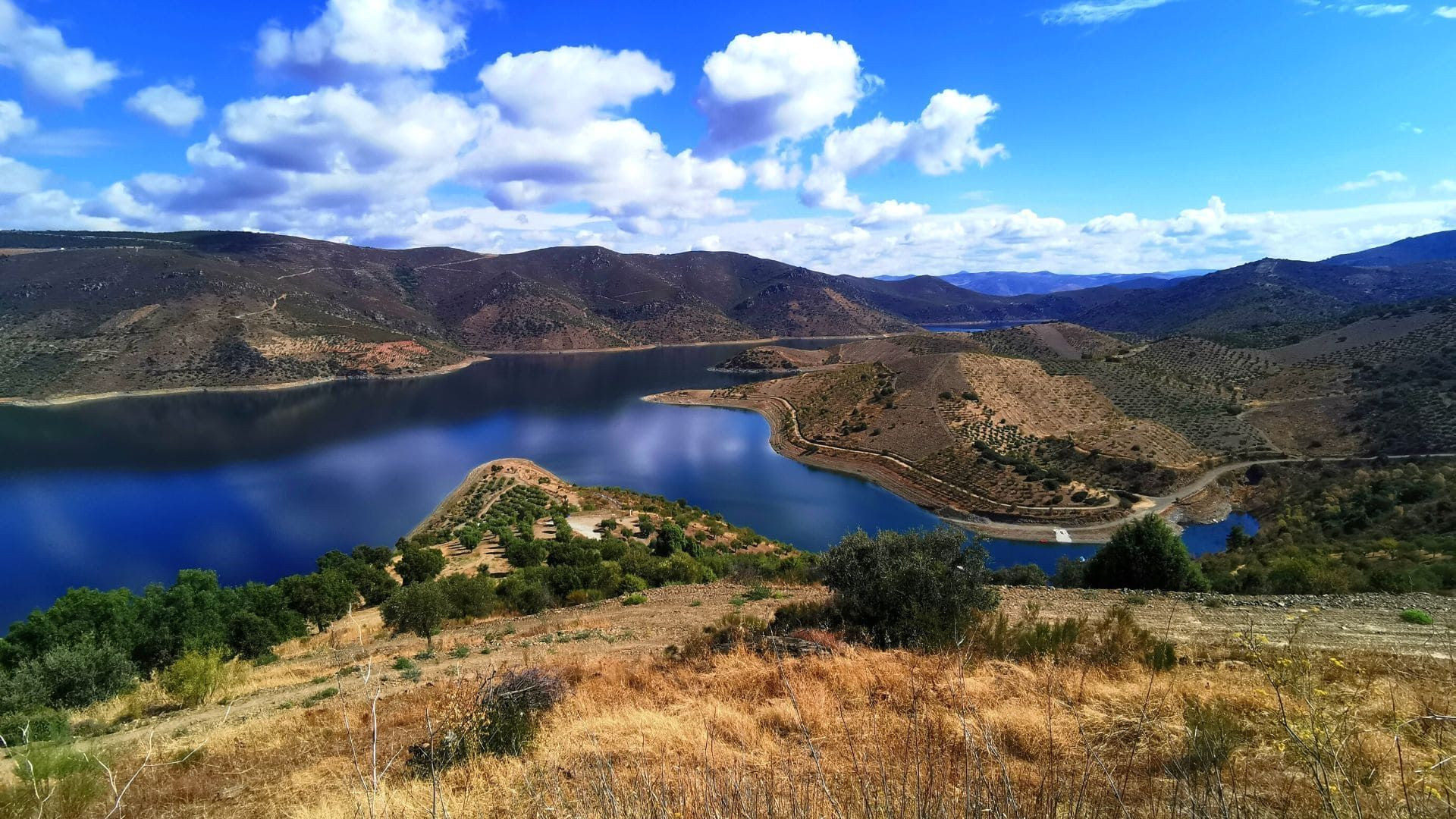 © David Praire Meandri del fiume Douro tra le colline - Portogallo