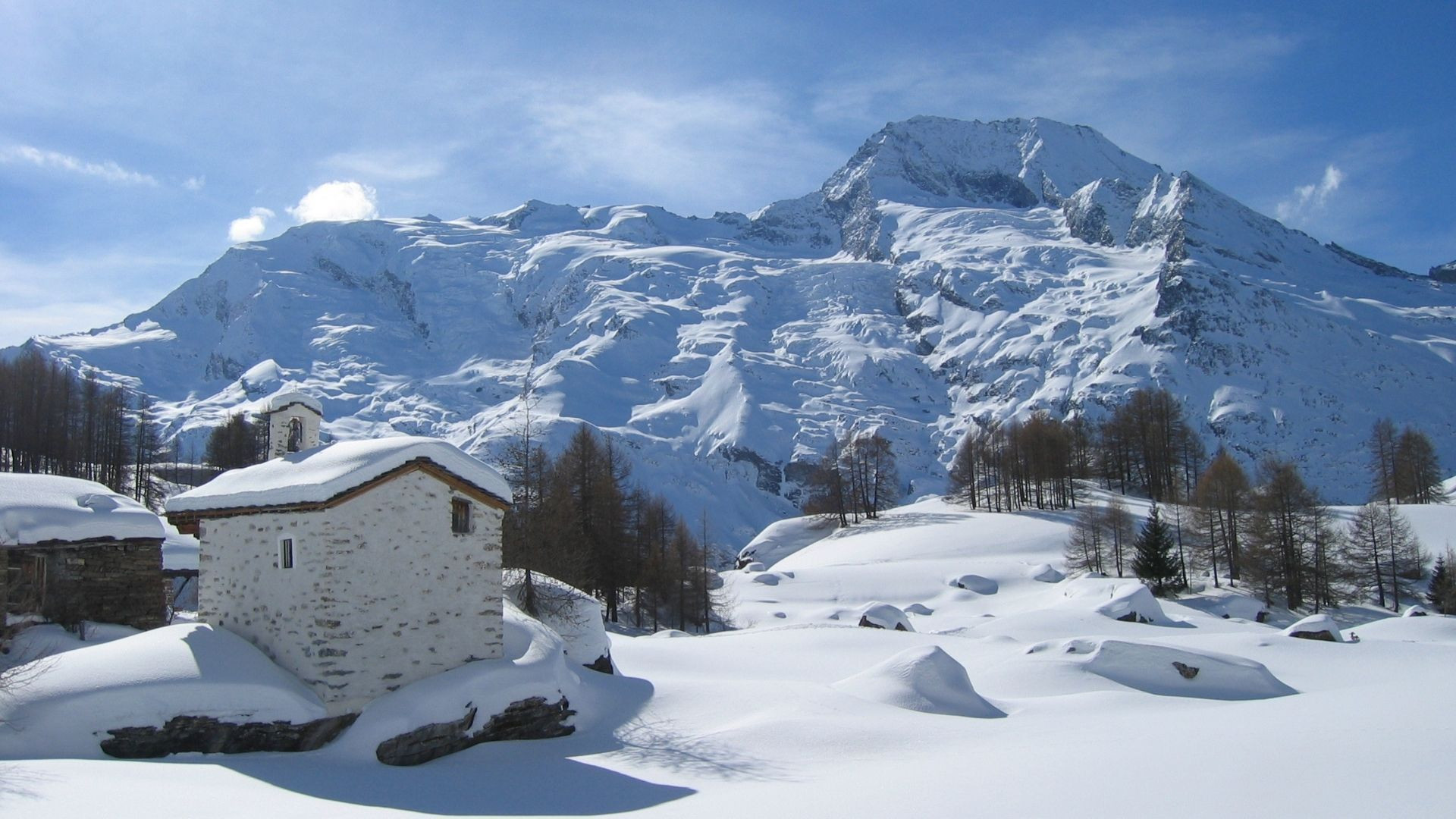 Monte Pourri innevato sopra la frazione di Le Monal - Savoia - Francia
