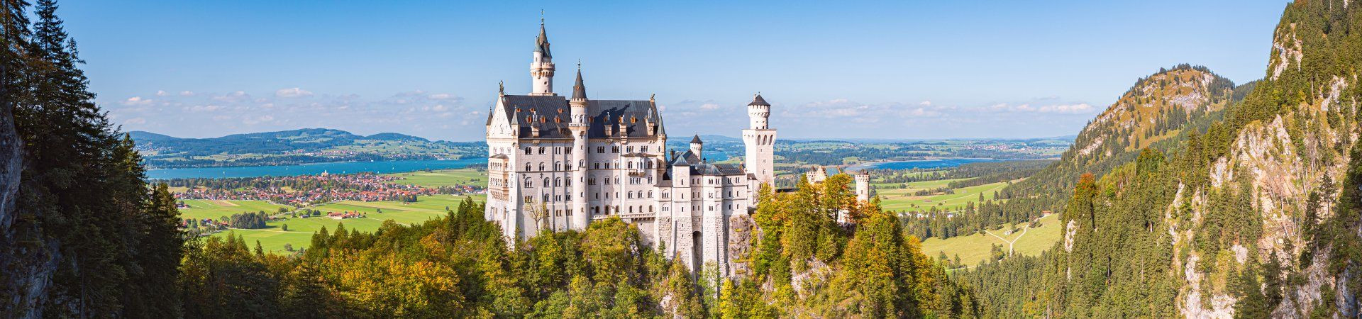 Castello di Neuschwanstein in autunno - Baviera - Germania