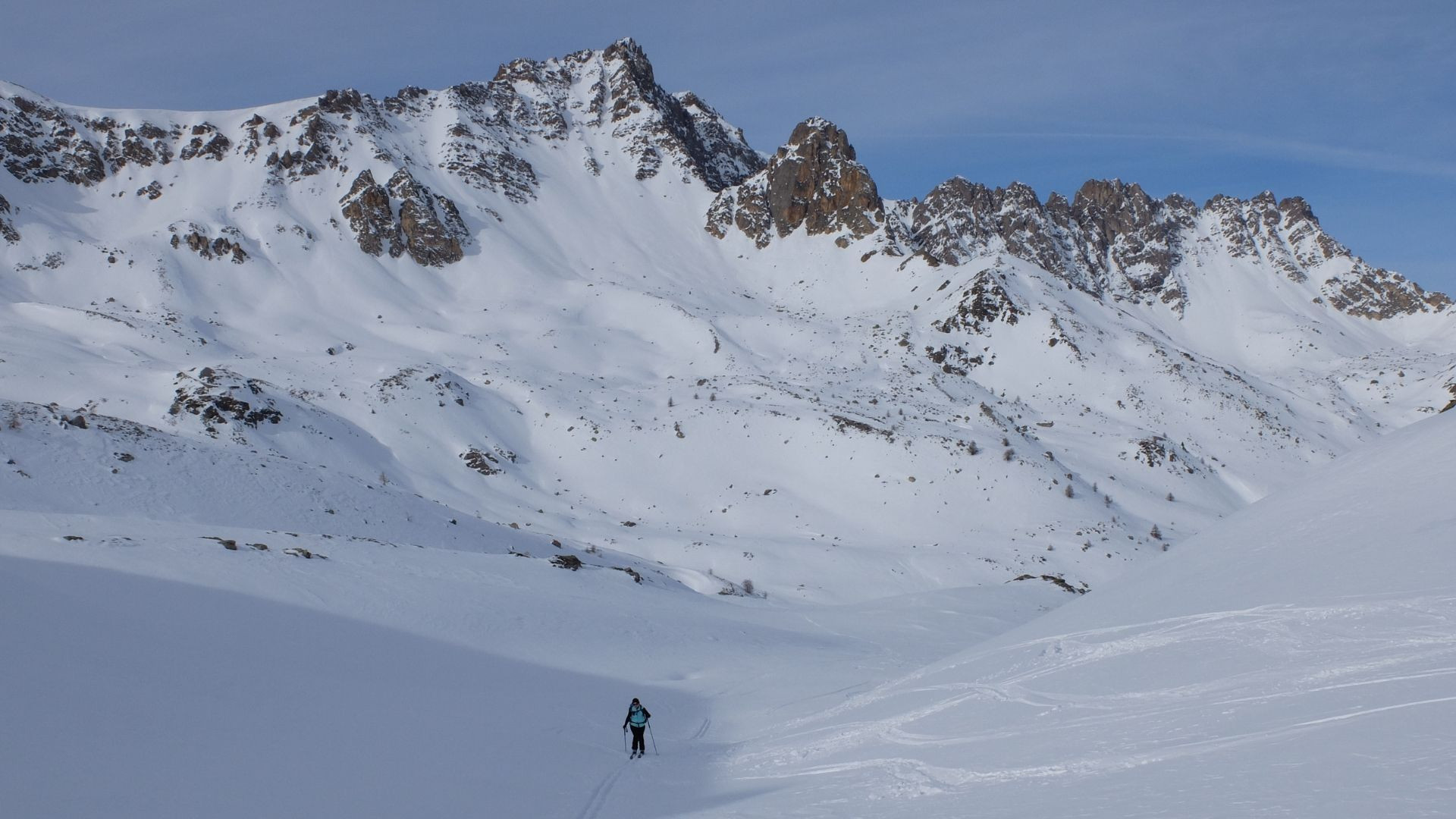 Sci escursionistico nordico di fronte alle cime - Clarée - Francia