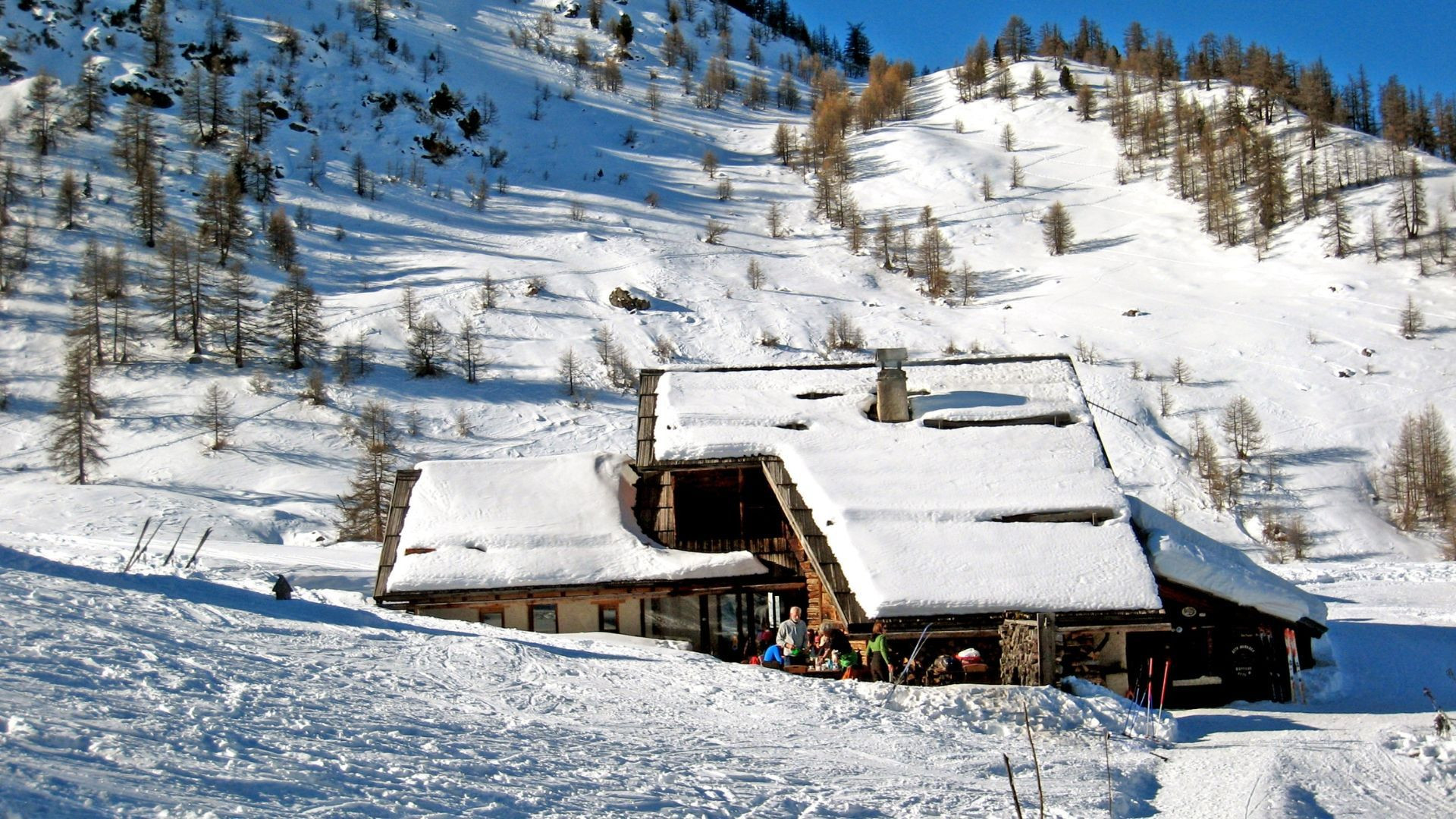 Sci di fondo escursionistico su un altopiano innevato - Alta Clarée - Francia