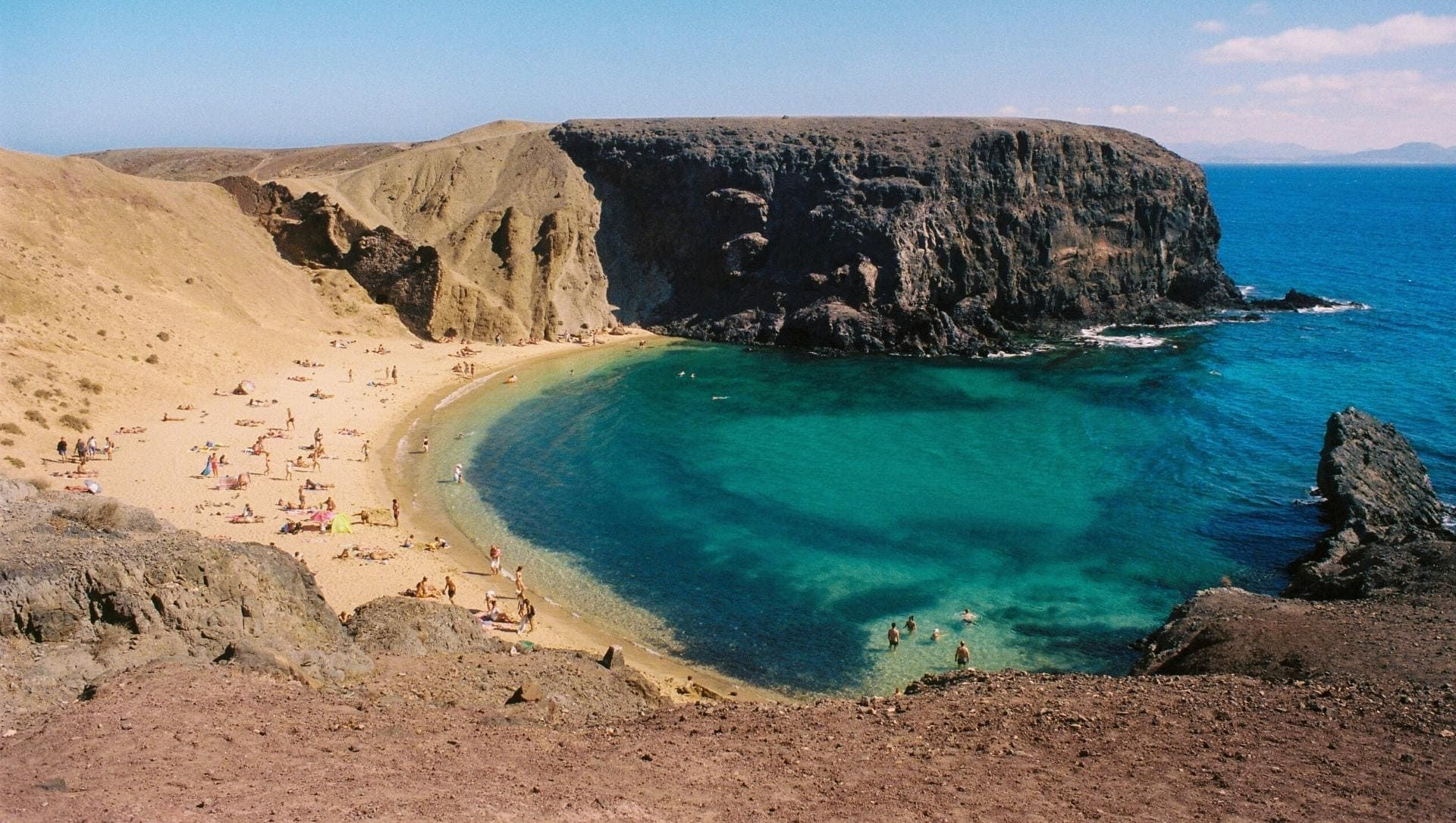 © Thibault Mokuenko, Unsplash Spiaggia di Papagayo a Lanzarote - Spagna