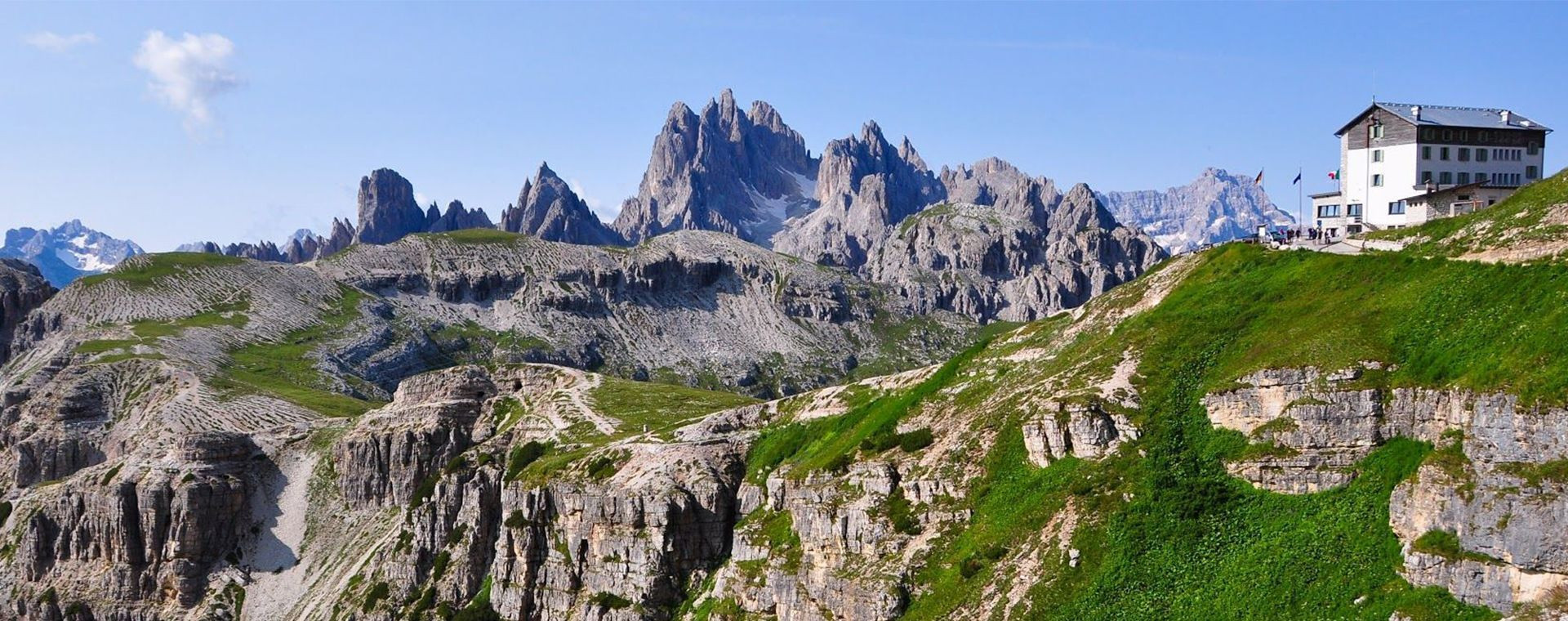 © Johannes Braun Refuge Auronzo face aux Cadini di Misurina - Dolomites, Italie