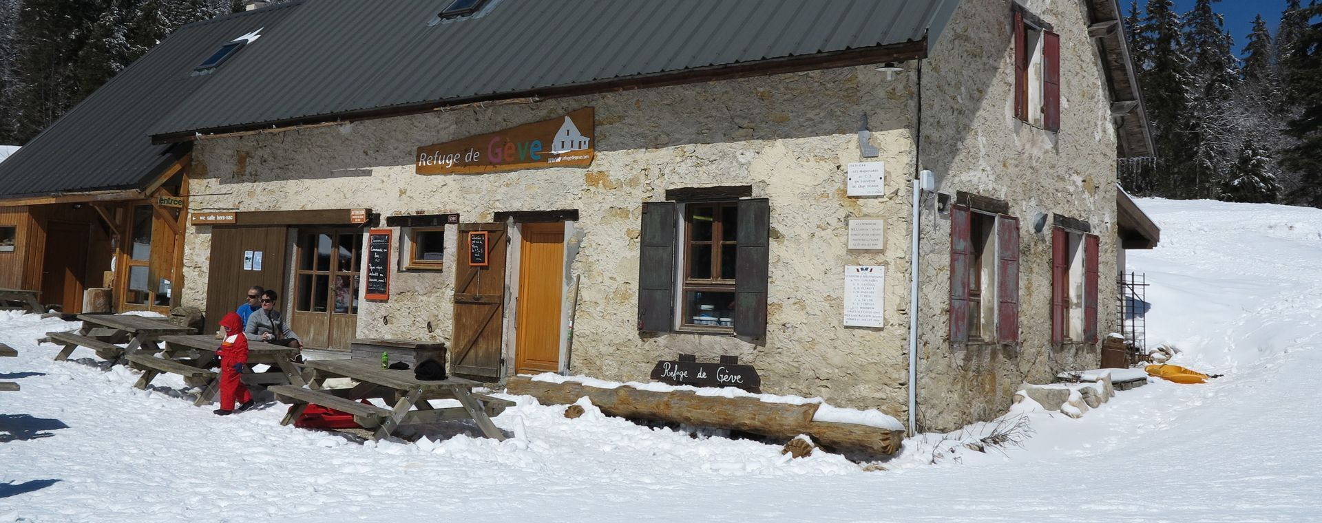 Rifugio del Plateau de Gève in inverno - Vercors - Francia