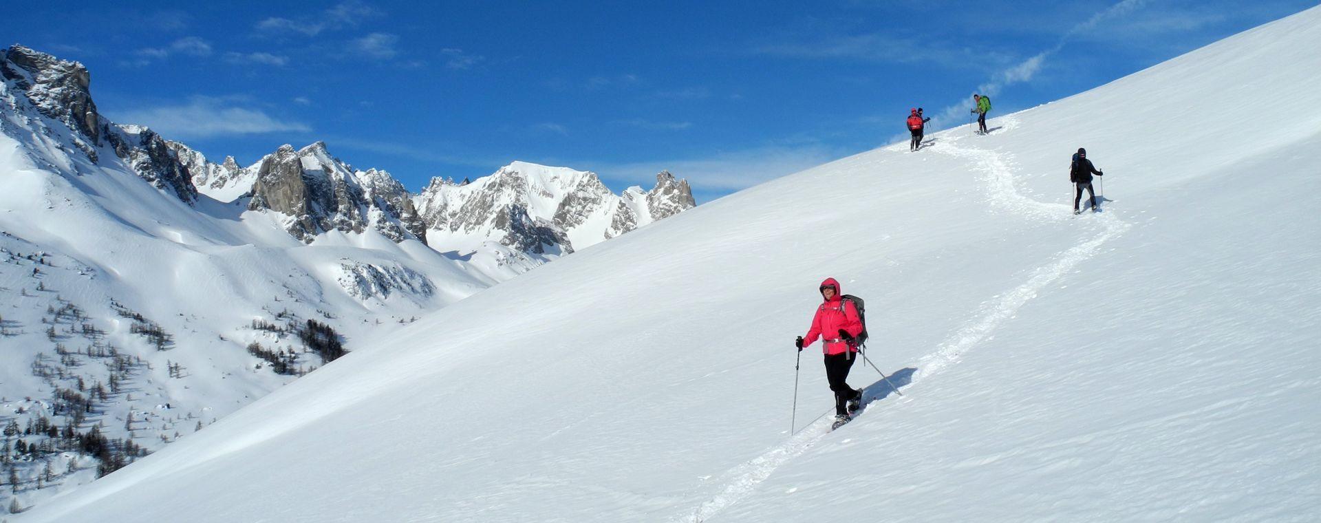 Escursionisti con le racchette da neve - Valle della Clarée - Alte Alpi - Francia