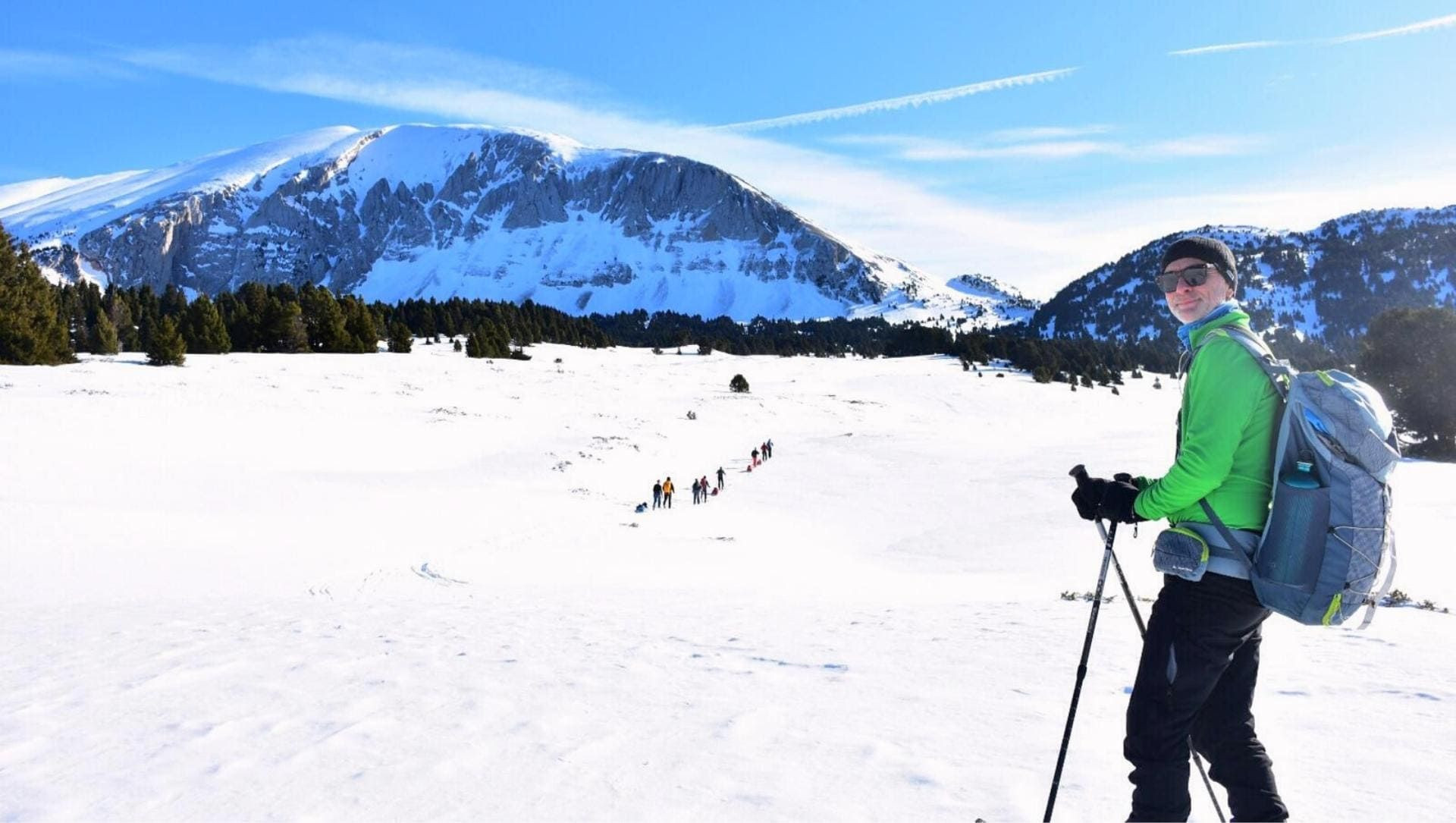 © Quentin Vesper-Guillon Escursionista con le ciaspole sotto il Grand Veymont - Vercors - Francia