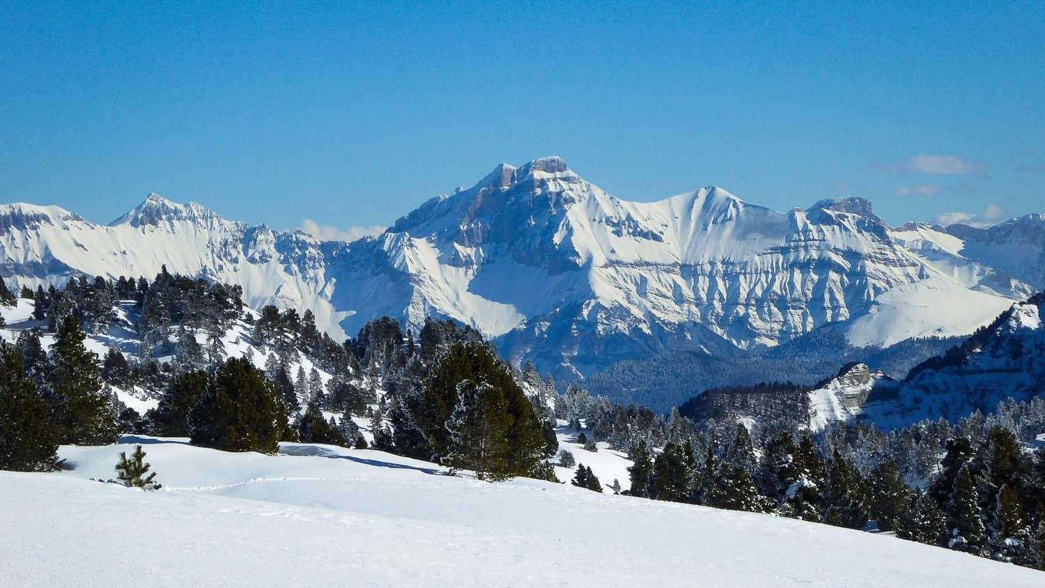 Massiccio del Vercors innevato in inverno - Vercors - Francia