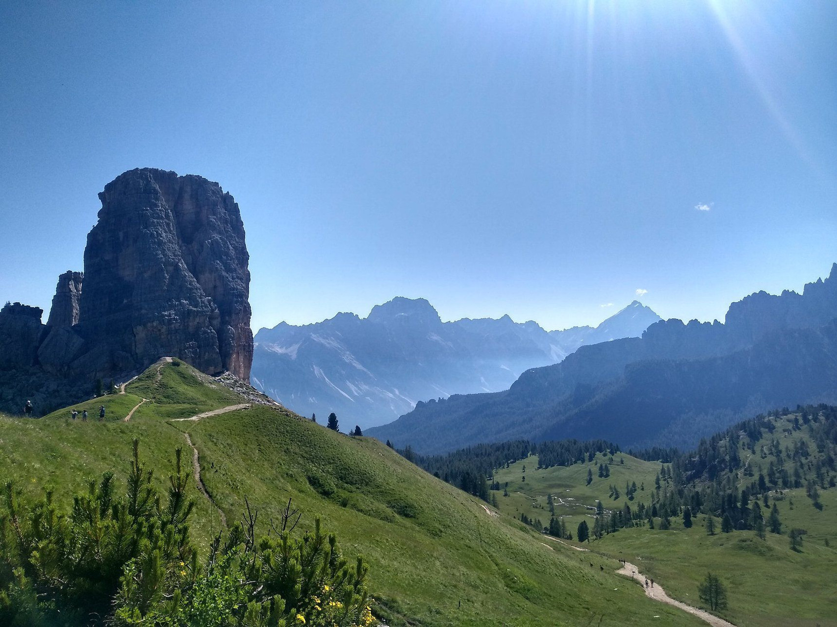 Vue depuis le refuge Scoiattoli - Cinque Torri - Dolomites - Italie