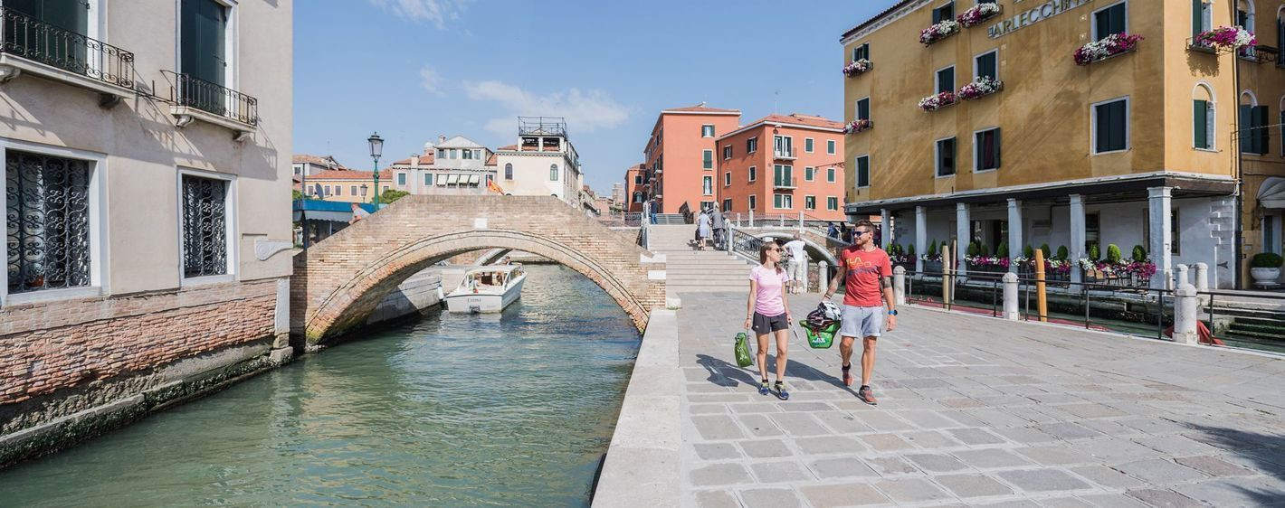 Balade le long d'un canal - Venise - Italie